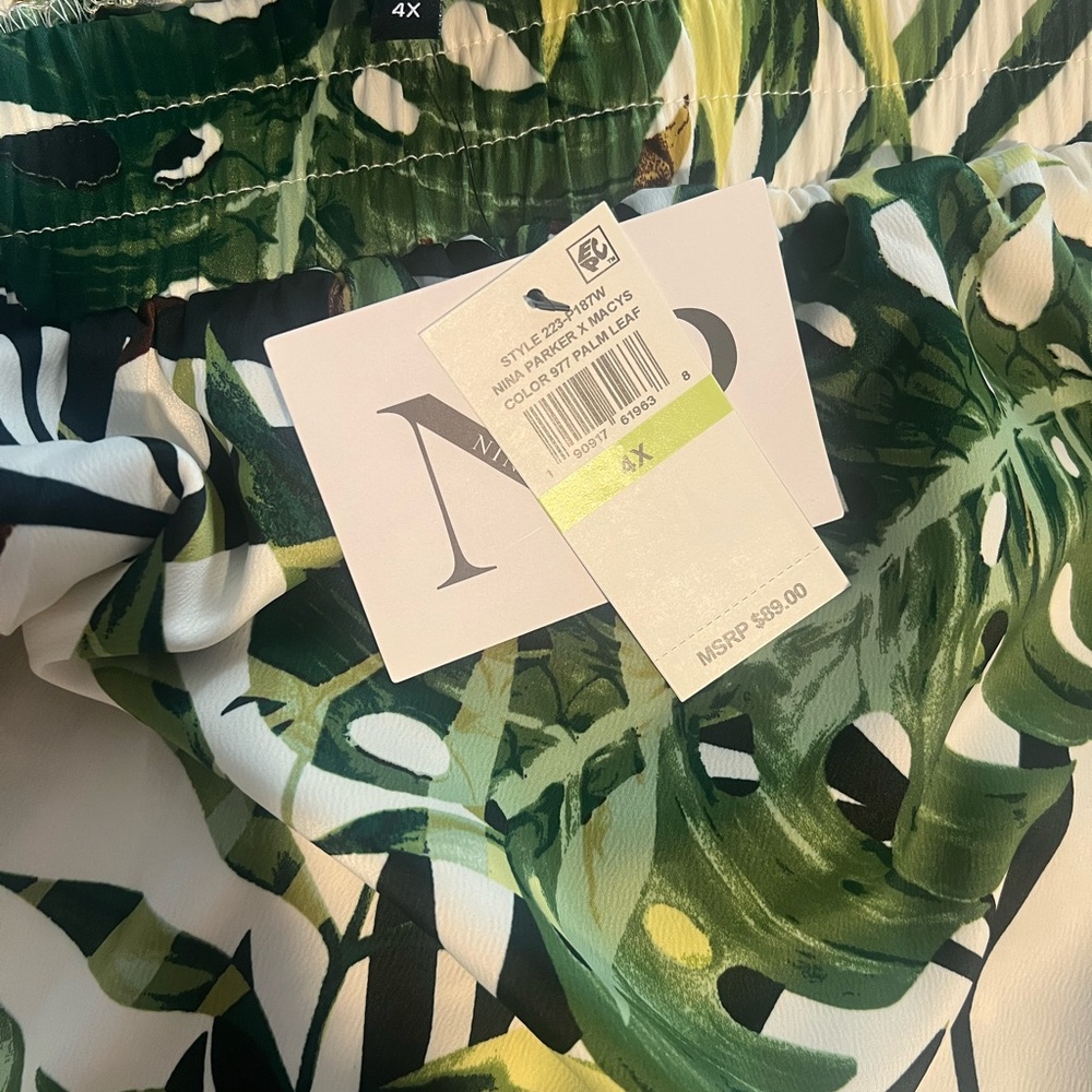 Resort-wear pants.  Perfect for vacation. Plus size.